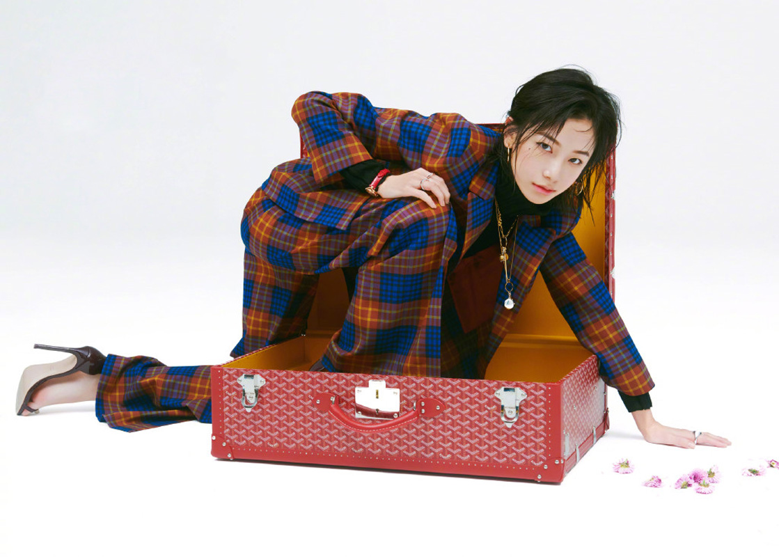 高清中国内地女演员美女姜梓新清新俏丽时尚写真图片图片