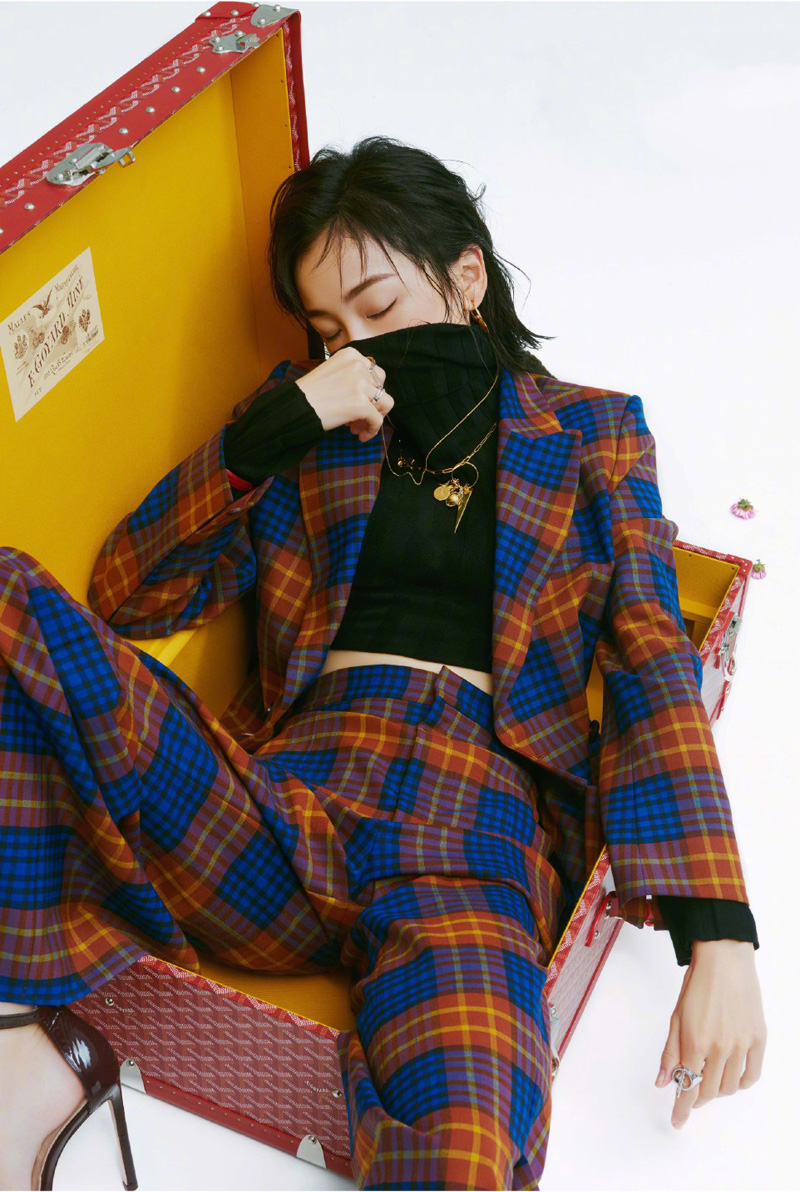 高清中国内地女演员美女姜梓新休闲率性写真图片图片