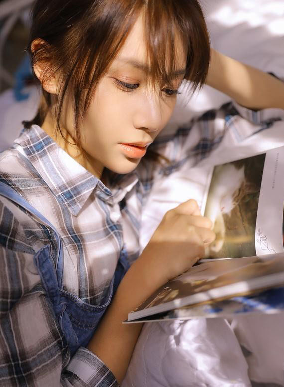 高清女星冯若绮性感迷人时尚写真图片图片