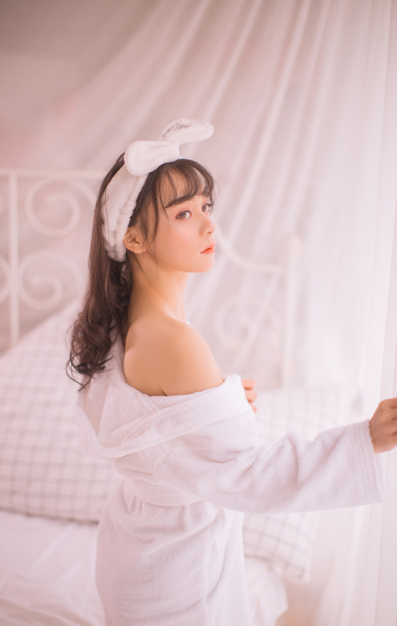 高清中国内地黑龙江省牡丹江影视女演员董璇气质靓丽美女写真图片