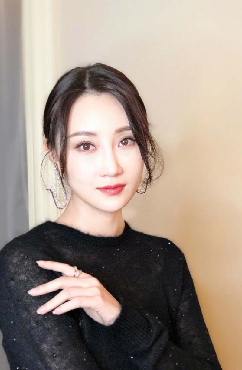 中国内地辽宁省大连女演员林鹏魅力写真图片图片 中国内地辽宁省大连女演员林鹏魅力写真图片图片