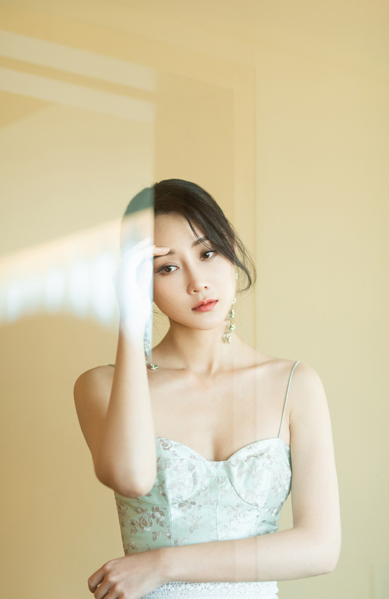 中国内地辽宁省大连女演员林鹏休闲率性时尚街拍图片图片 中国内地辽宁省大连女演员林鹏休闲率性时尚街拍图片图片