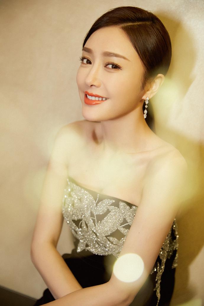 秦岚COSMO时尚美丽盛典优雅写真图片图片