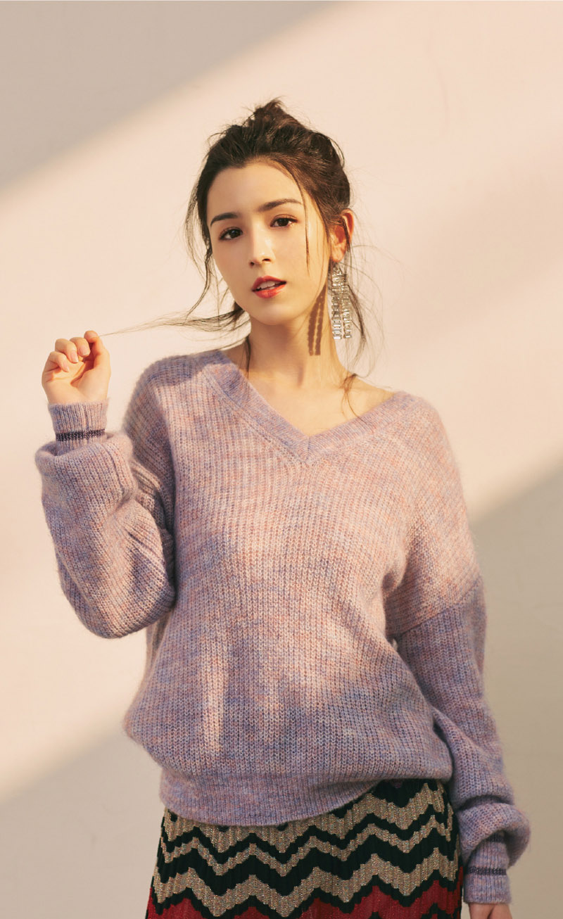 中国内地演员哈妮克孜唯美动人舞台照图片图片