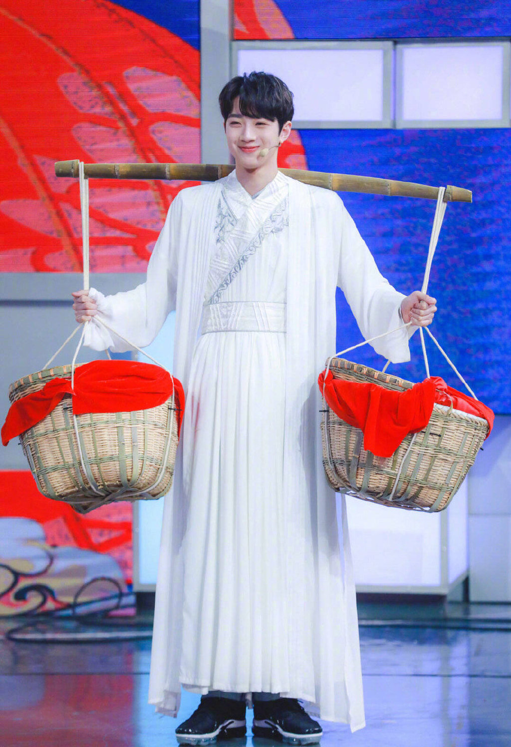 赖冠霖快乐大本营图片图片