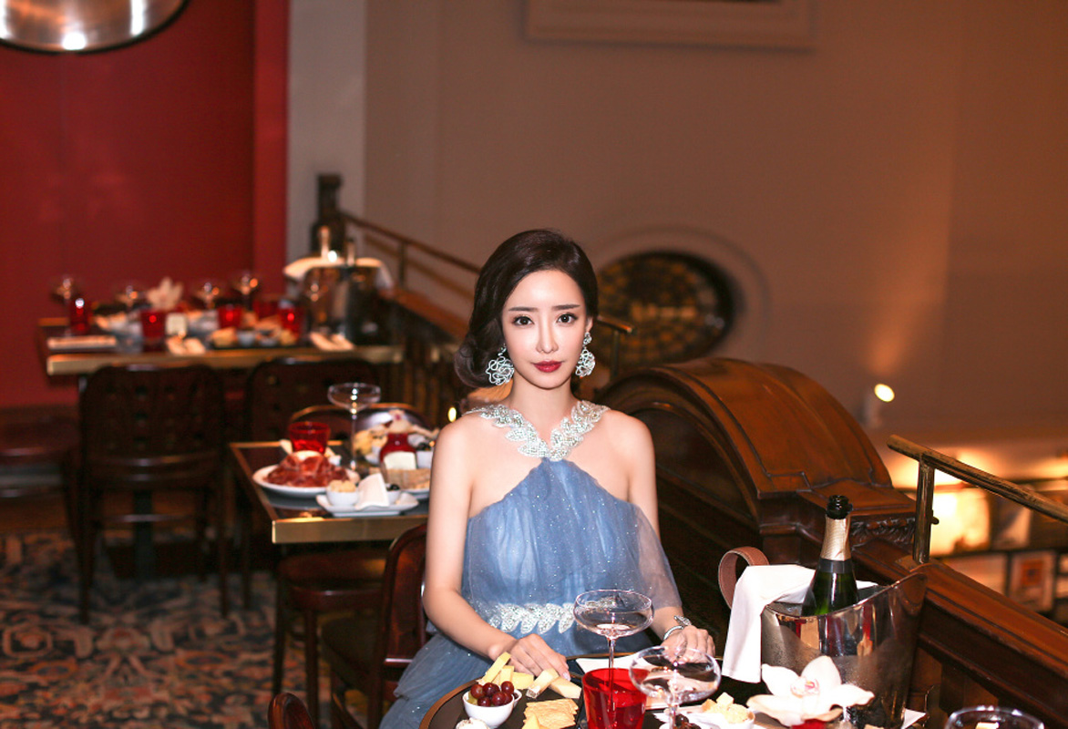 高清中国内地女模特刘凡菲性感迷人写真图片图片