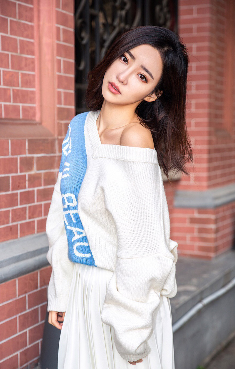 高清中国内地女模特刘凡菲性感迷人写真图片图片