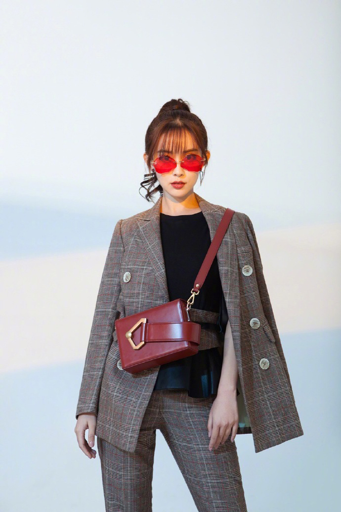 中国内地吉林长春女演员孟子义MAHB年度先生盛典甜美写真图片图片
