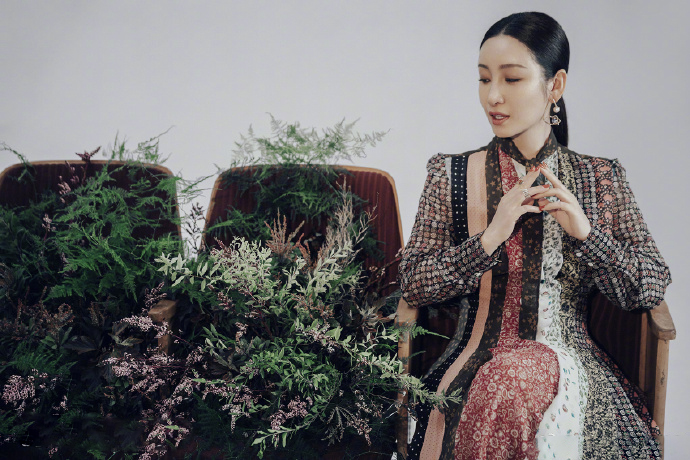 高清中国辽宁省营口女演员秦海璐写真图片图片