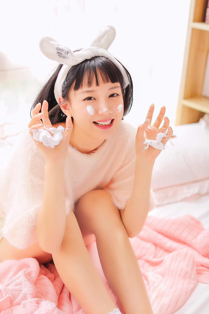 娃娃脸美女图片