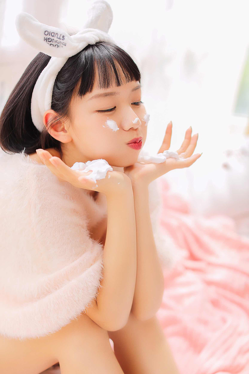 娃娃脸美女图片