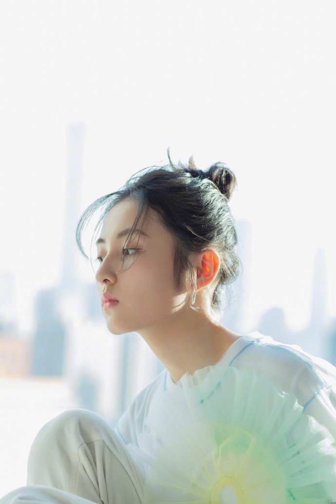张子枫时尚造型迷人图片图片
