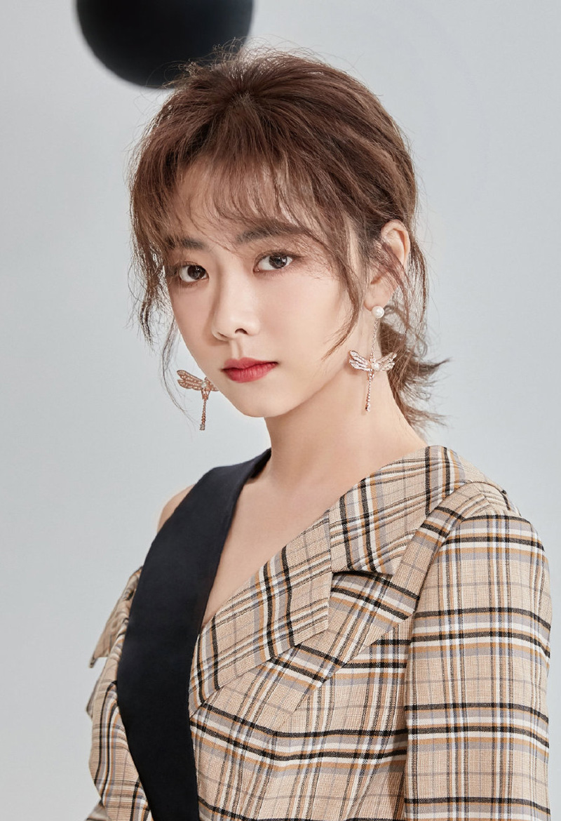 中国内地四川泸州影视女演员可爱女星谭松韵清纯静美写真图片