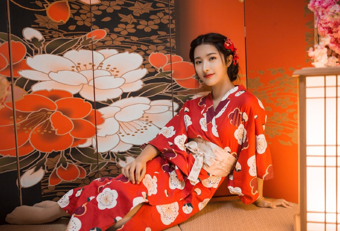 中国内地湖南长沙女演员李梦复古性感活动照图片图片