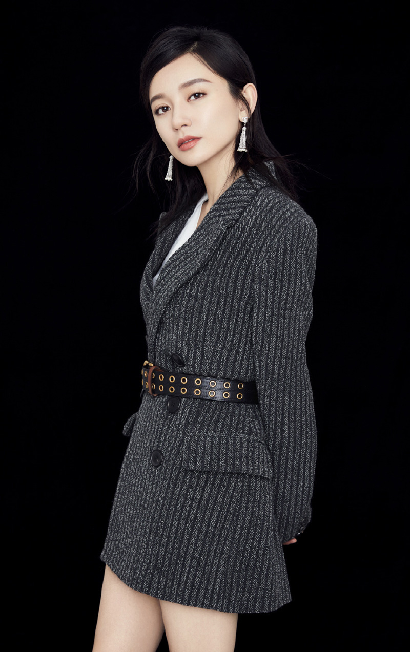 中国内地安徽女演员施诗人气名模性感礼服写真图片图片