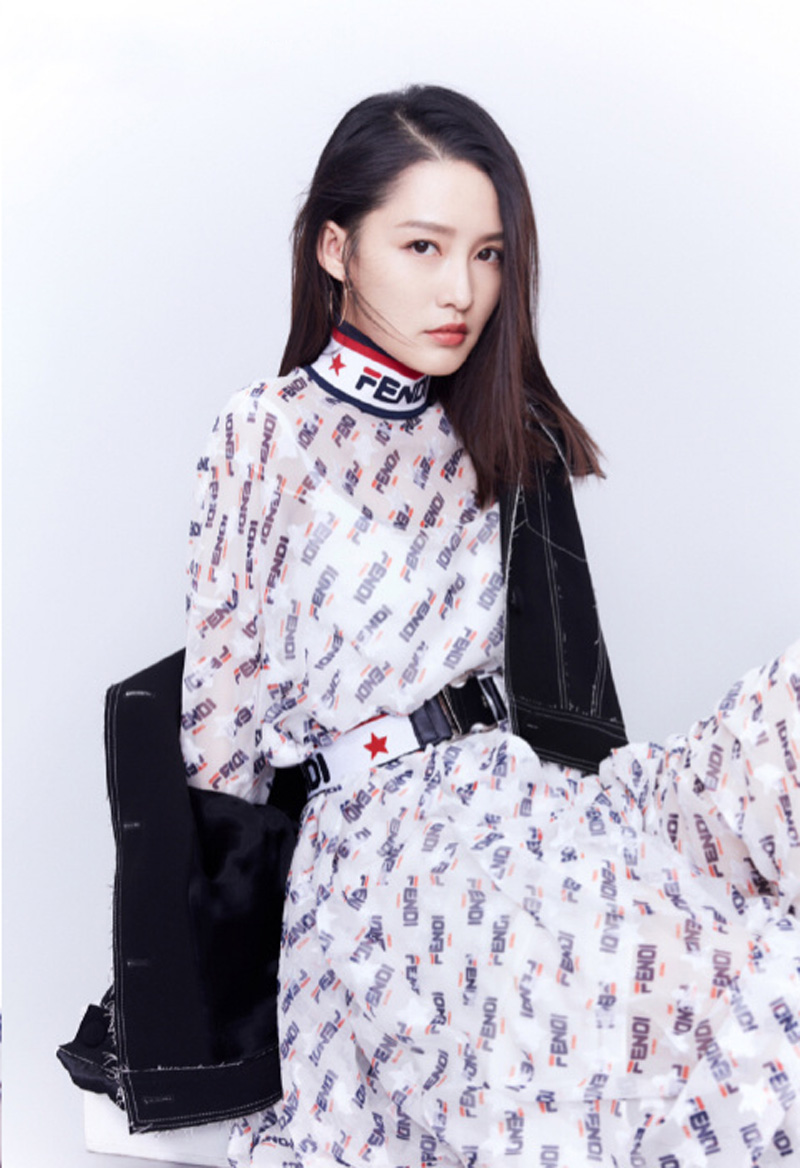李沁图片