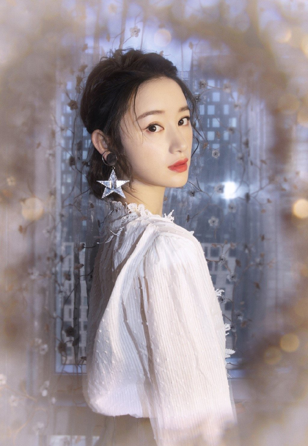 中国内地上海市长宁影视女演员郭晓婷性感优雅写真图片图片