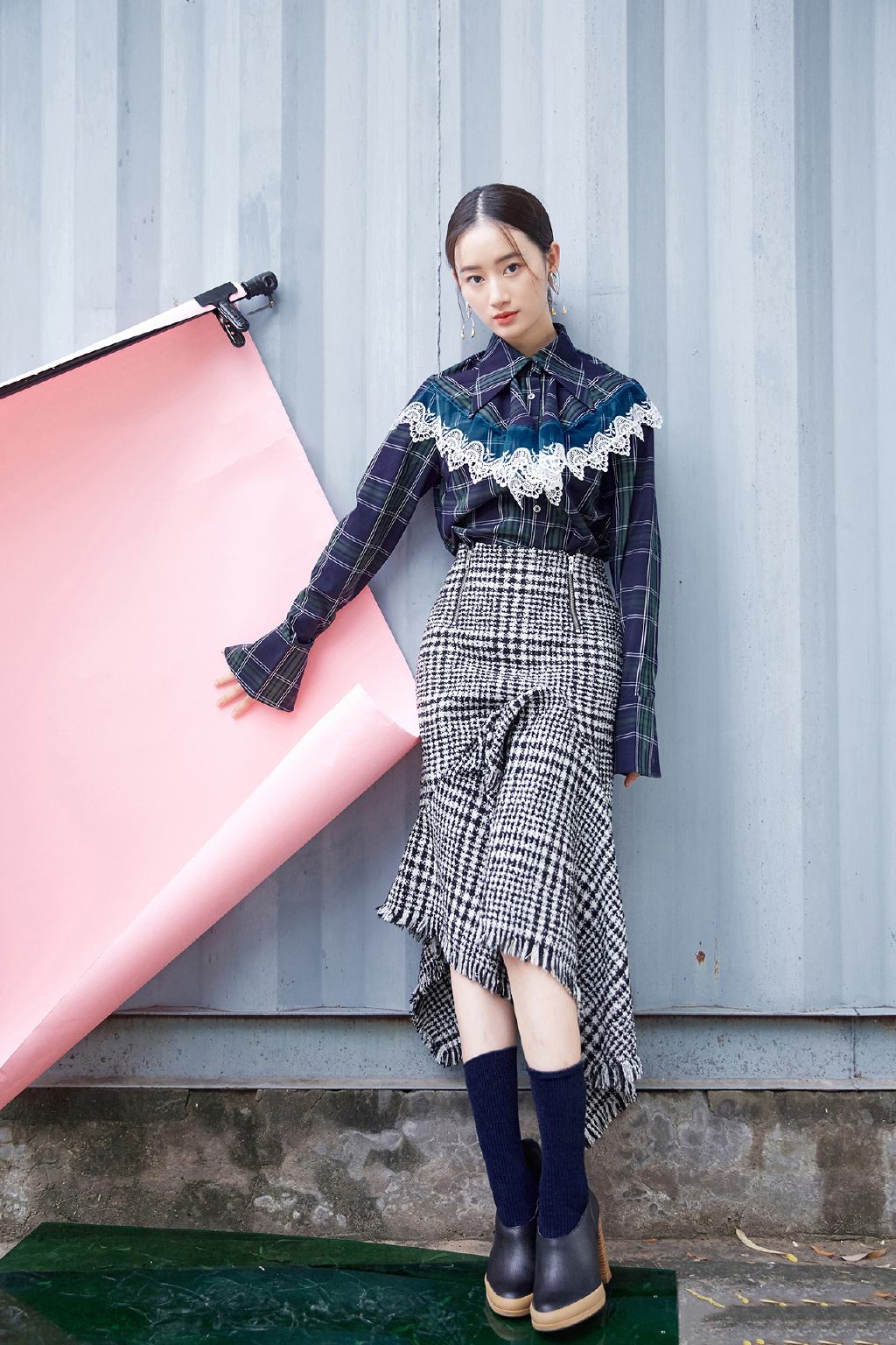 中国内地上海市长宁影视女演员郭晓婷格子裙清新甜美写真图片图片 中国内地上海市长宁影视女演员郭晓婷格子裙清新甜美写真图片图片