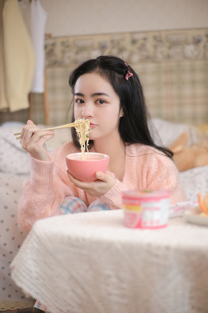 娃娃脸美女图片
