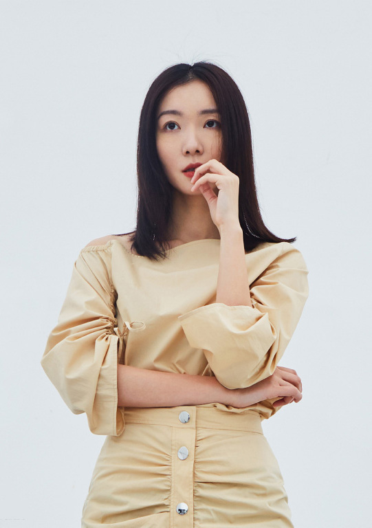 贵州女演员齐溪优雅写真图片图片