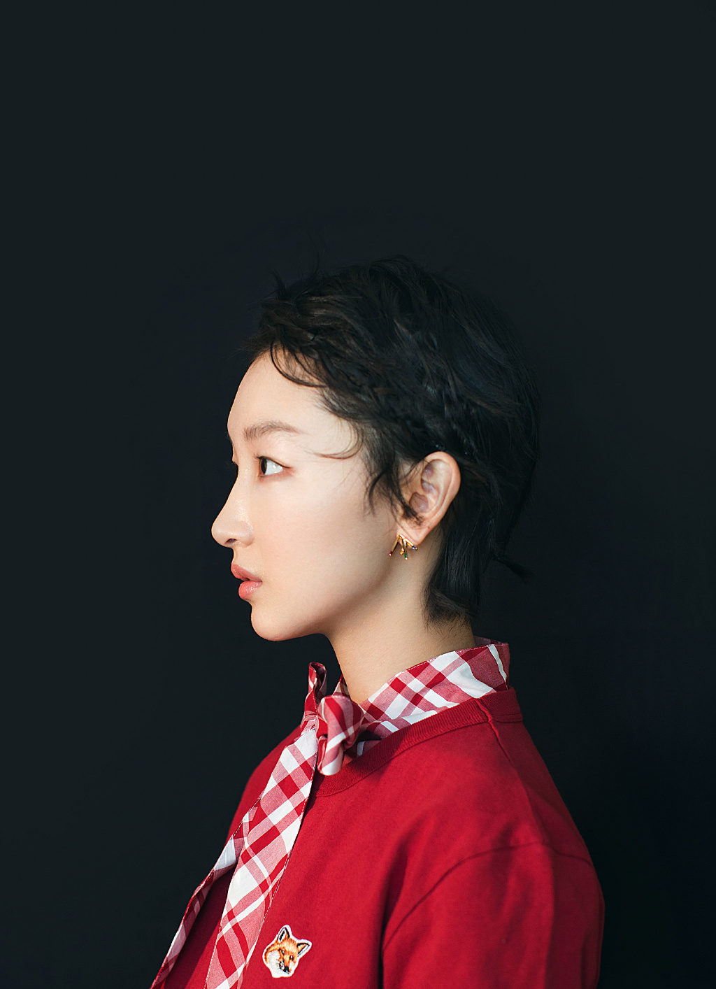 高清中国内地影视河北省石家庄女演员周冬雨百变造型时尚杂志写真图片壁纸图片