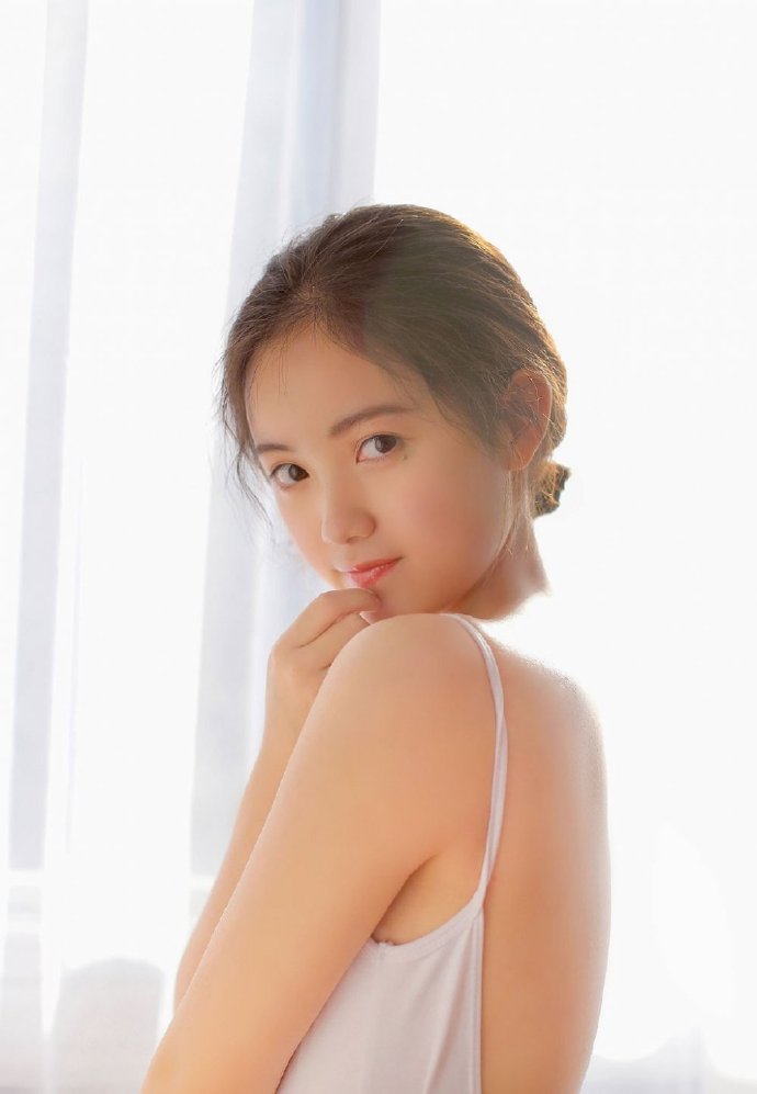 辛芷蕾图片