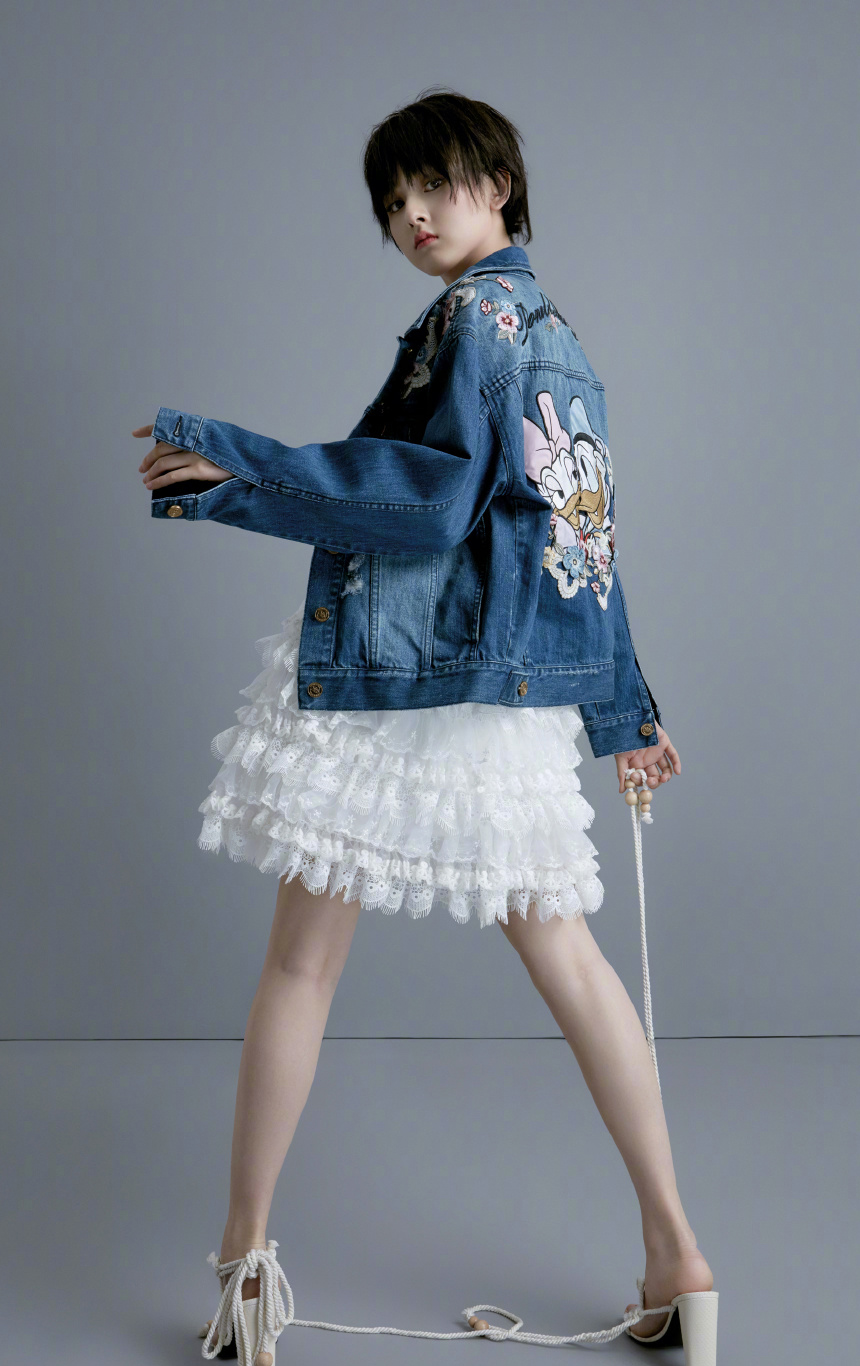 中国北京当代95后女演员宋祖儿清新时尚可爱写真图片桌面壁纸图片 中国北京当代95后女演员宋祖儿清新时尚可爱写真图片桌面壁纸图片