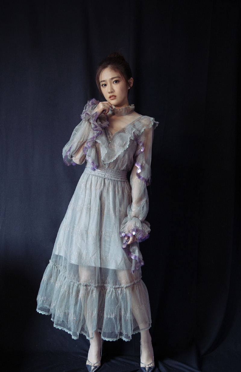 中国内地海市女演员汤梦佳甜美迷人夏日写真图片图片