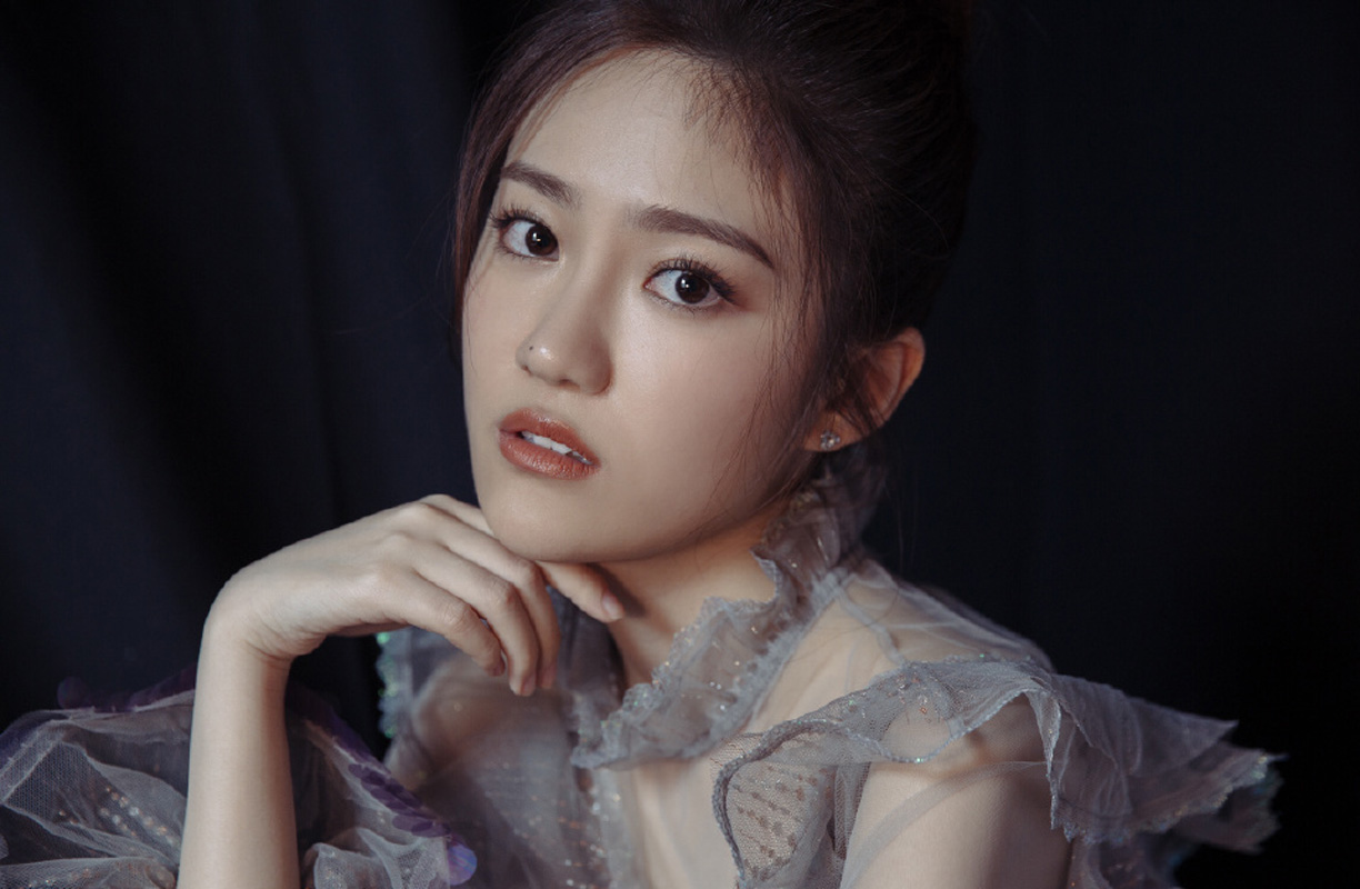中国内地海市女演员汤梦佳甜美迷人夏日写真图片图片