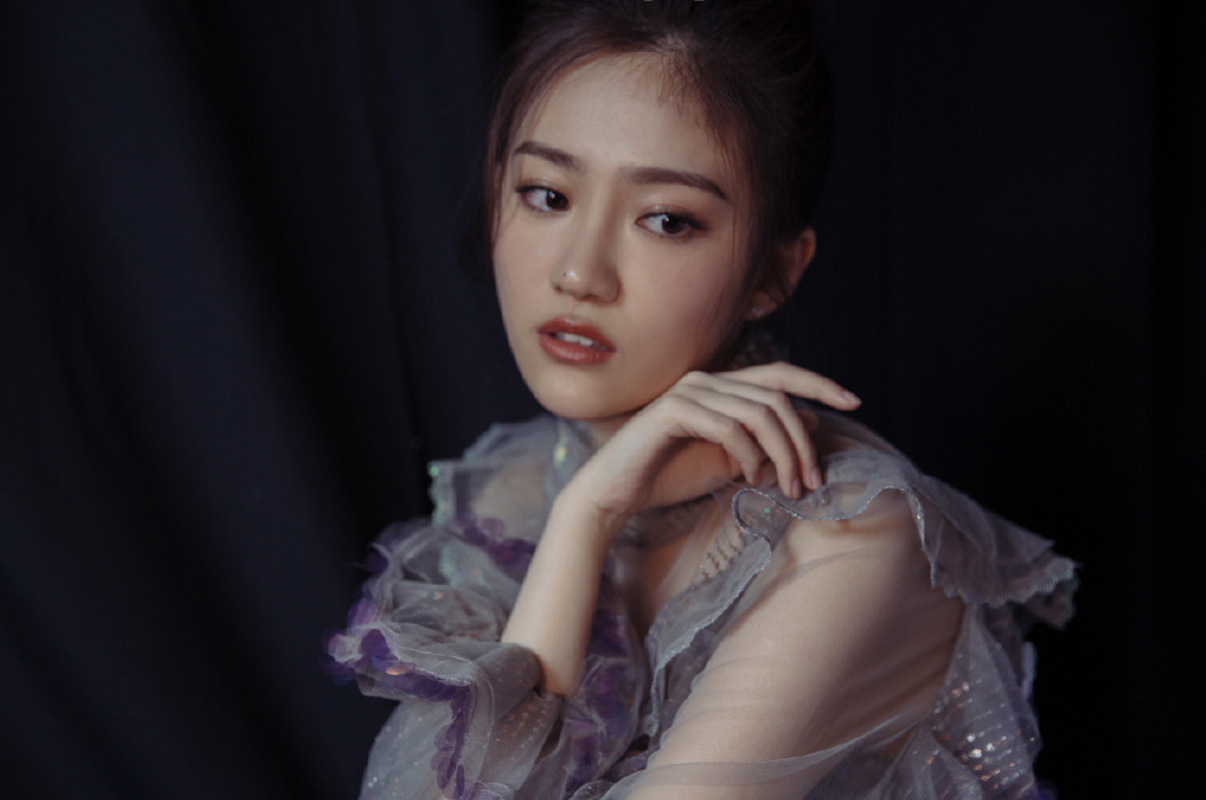 中国内地海市女演员汤梦佳甜美迷人夏日写真图片图片