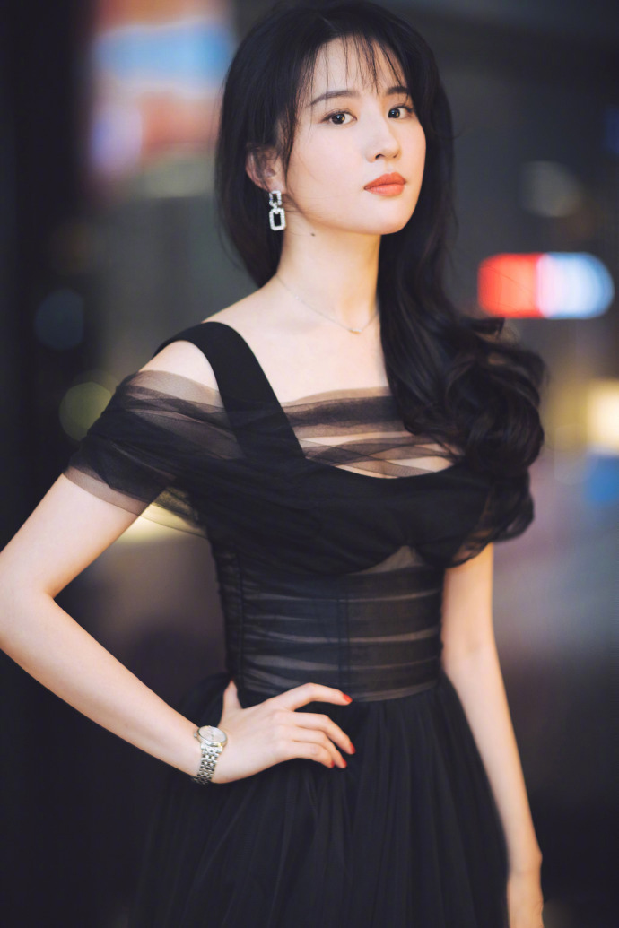 刘亦菲优雅性感写真图片图片