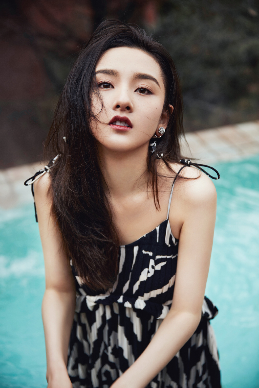 中国北京当代95后女演员宋祖儿清新时尚可爱写真图片桌面壁纸图片