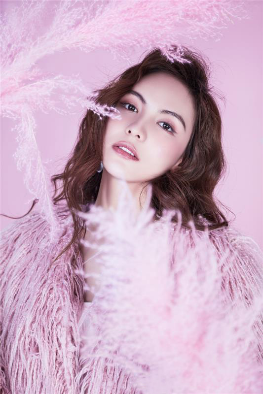 郭子千图片