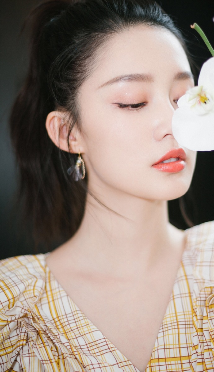 李沁图片