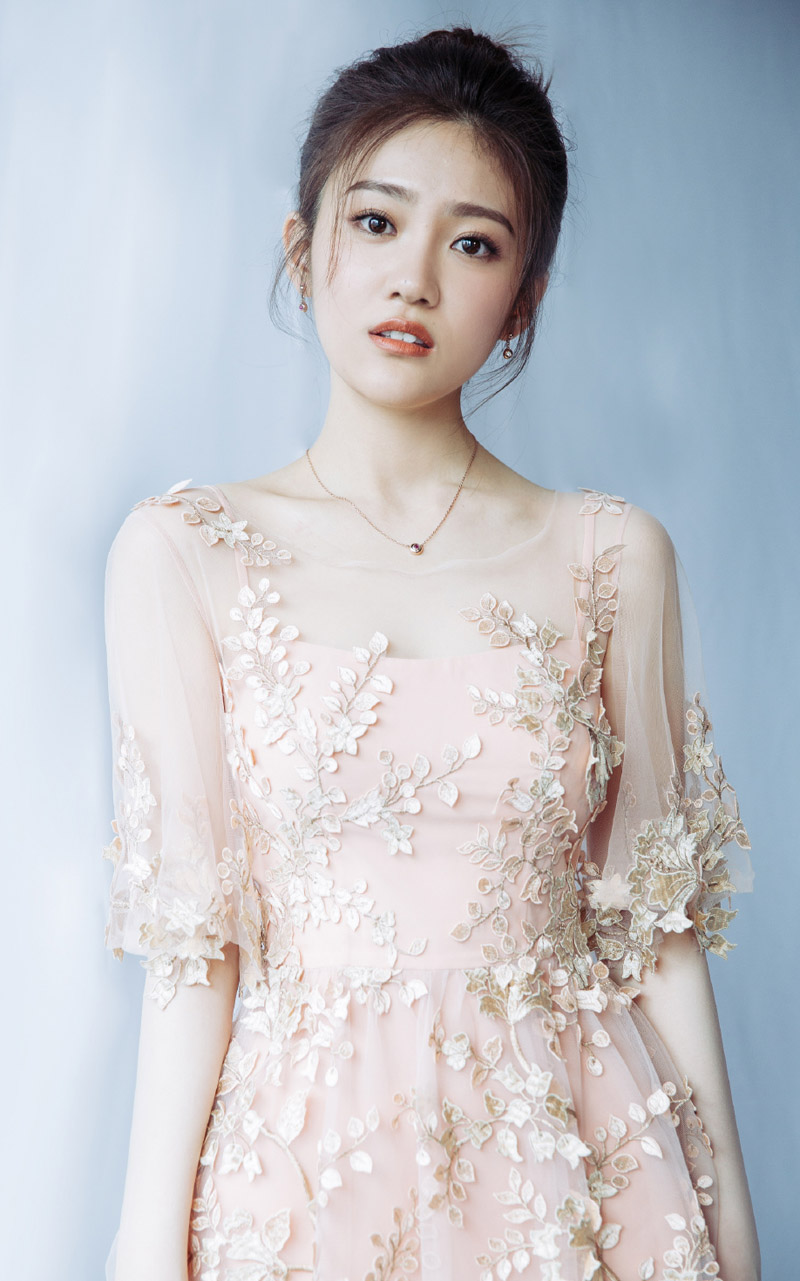中国内地海市女演员汤梦佳甜美迷人夏日写真图片图片