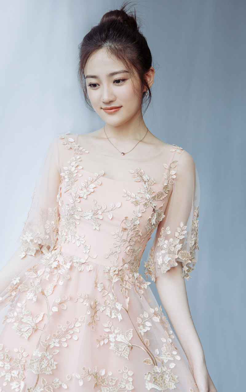中国内地海市女演员汤梦佳清纯可爱居家写真图片图片