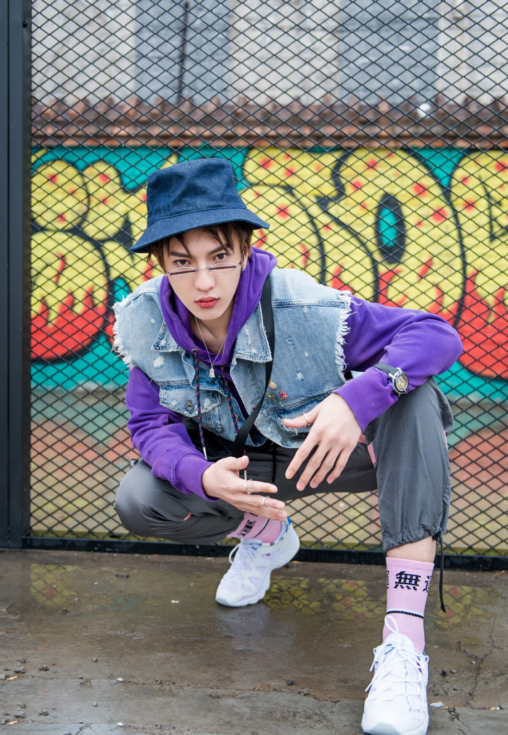 高清男明星董岩磊综艺活动照图片图片