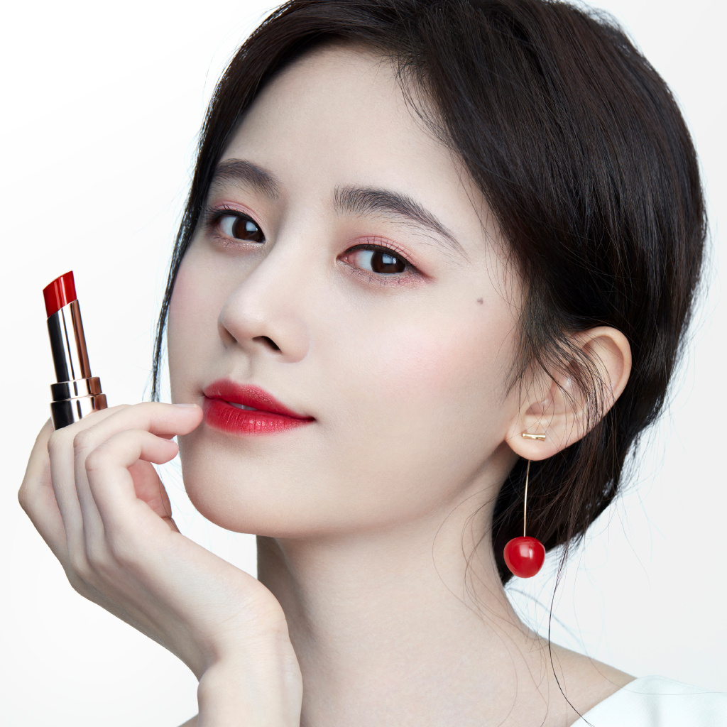 鞠婧祎图片
