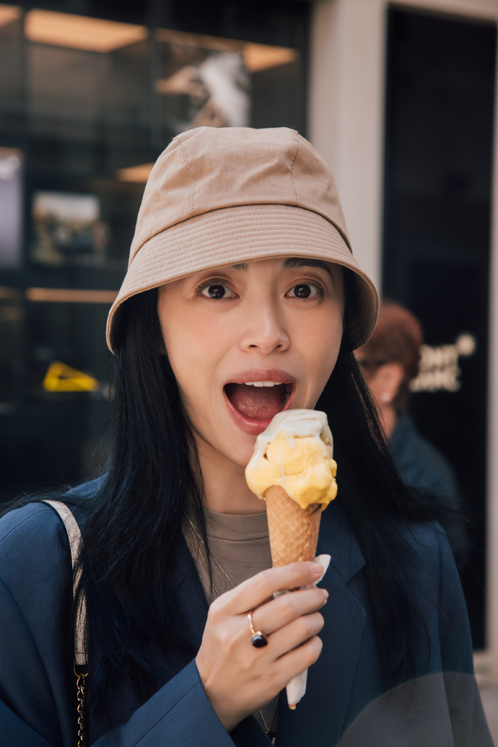 高清中国内地福建省泉州女演员姚晨性感清爽写真图片桌面壁纸图片