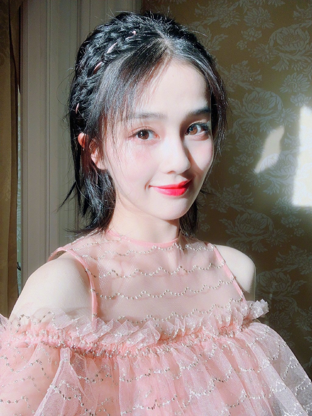 江苏常州职业模特女演员白鹿时尚迷人写真图片图片