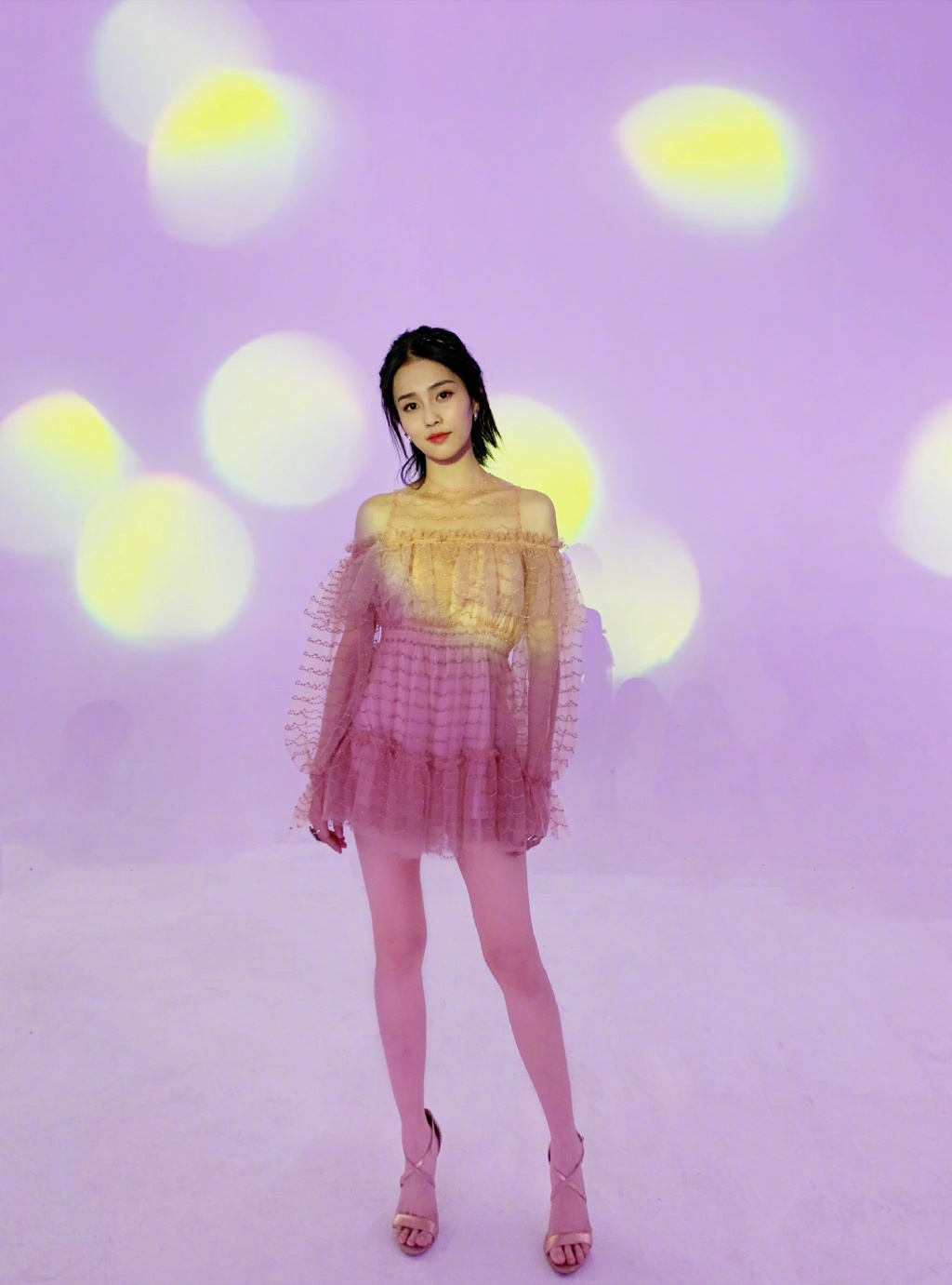 江苏常州职业模特女演员白鹿时尚迷人写真图片图片