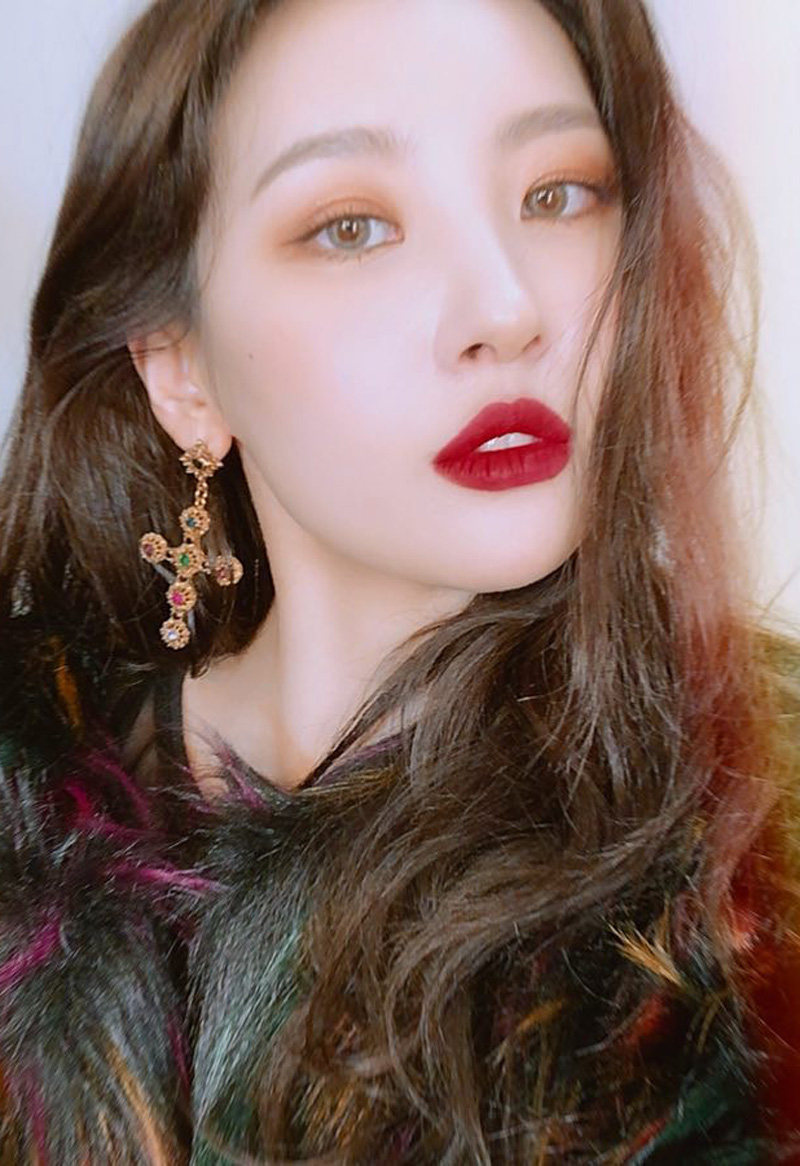 李宣美图片