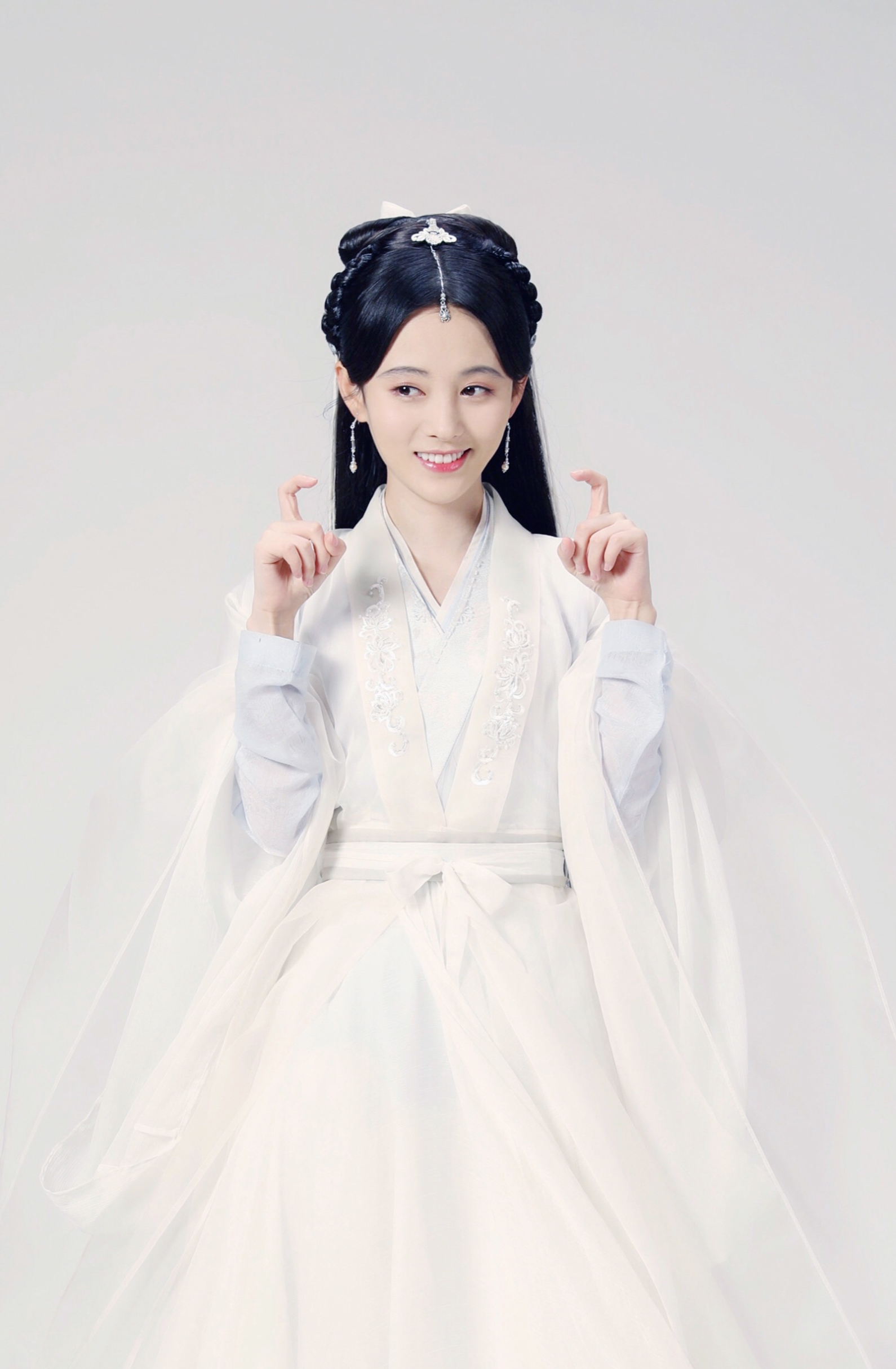 鞠婧祎图片