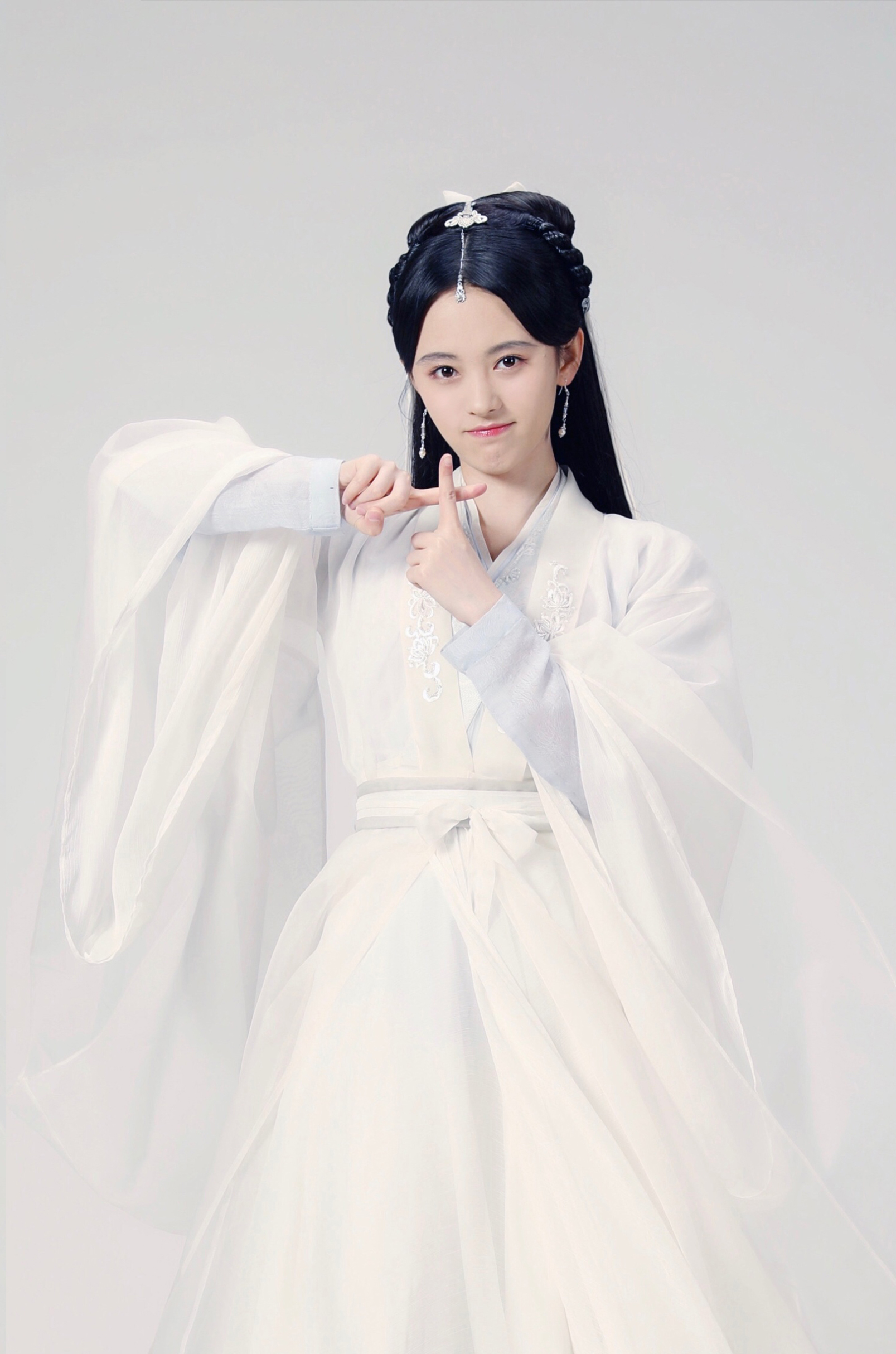 鞠婧祎图片
