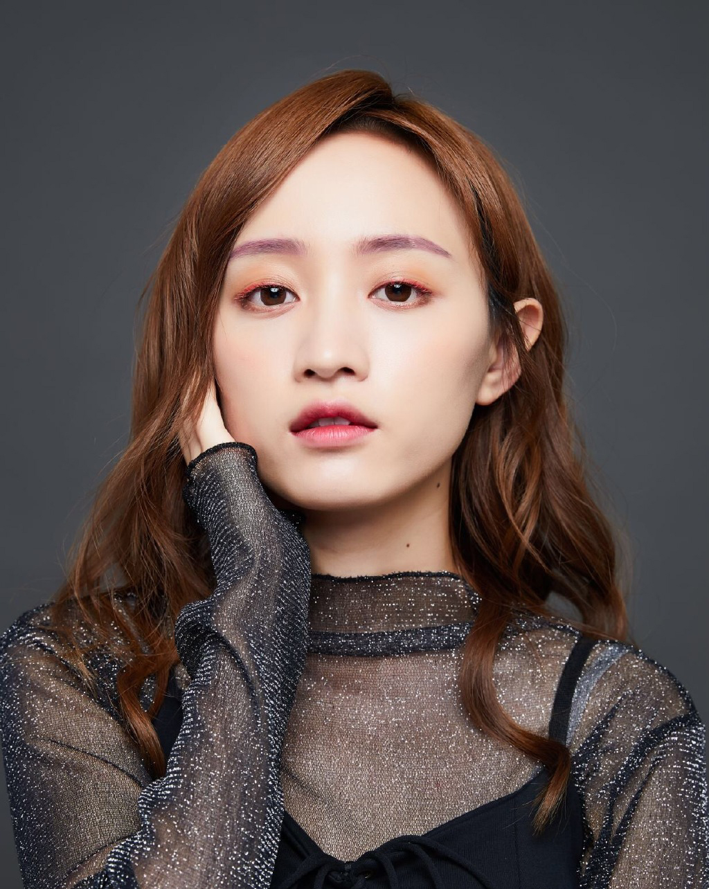中国江苏南京，歌手、演员SNH48黄婷婷清新甜美写真图片图片