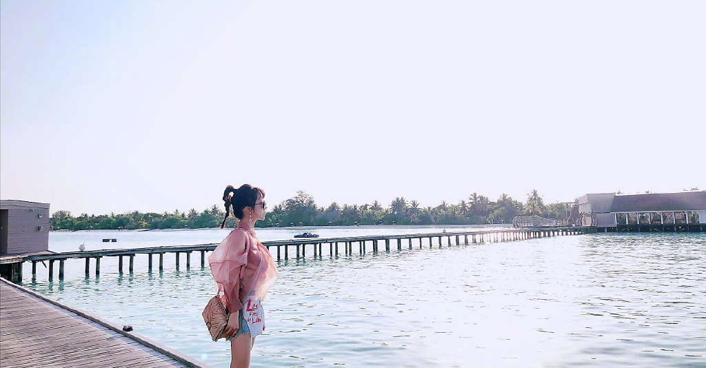 李念性感撩人时尚写真图片图片
