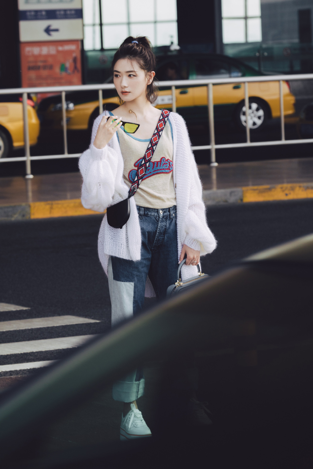 万茜OL装扮干练性感杂志写真图片图片
