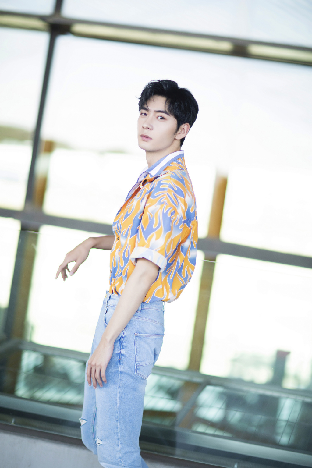 高清北洪湖乌林男星陈星旭休闲衬衫帅气图片图片