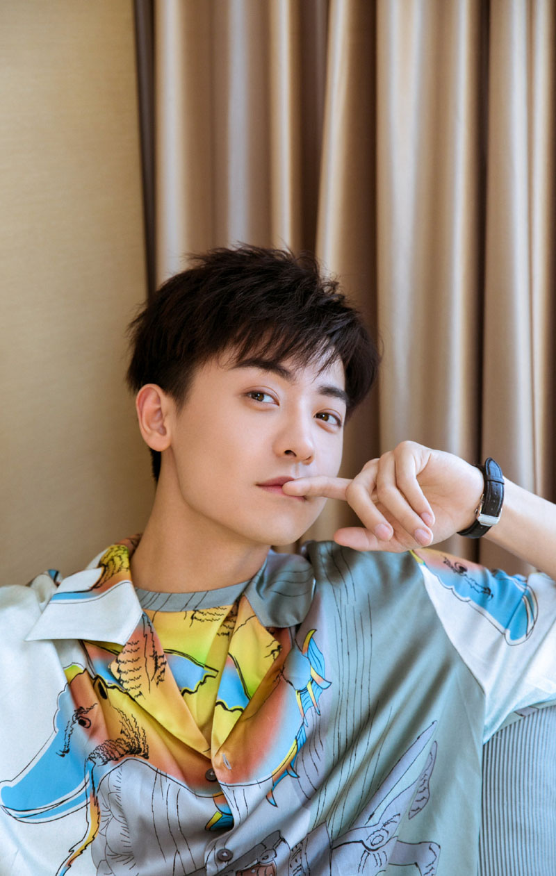 高清甘肃兰州男星赵志伟机车风帅气写真图片图片