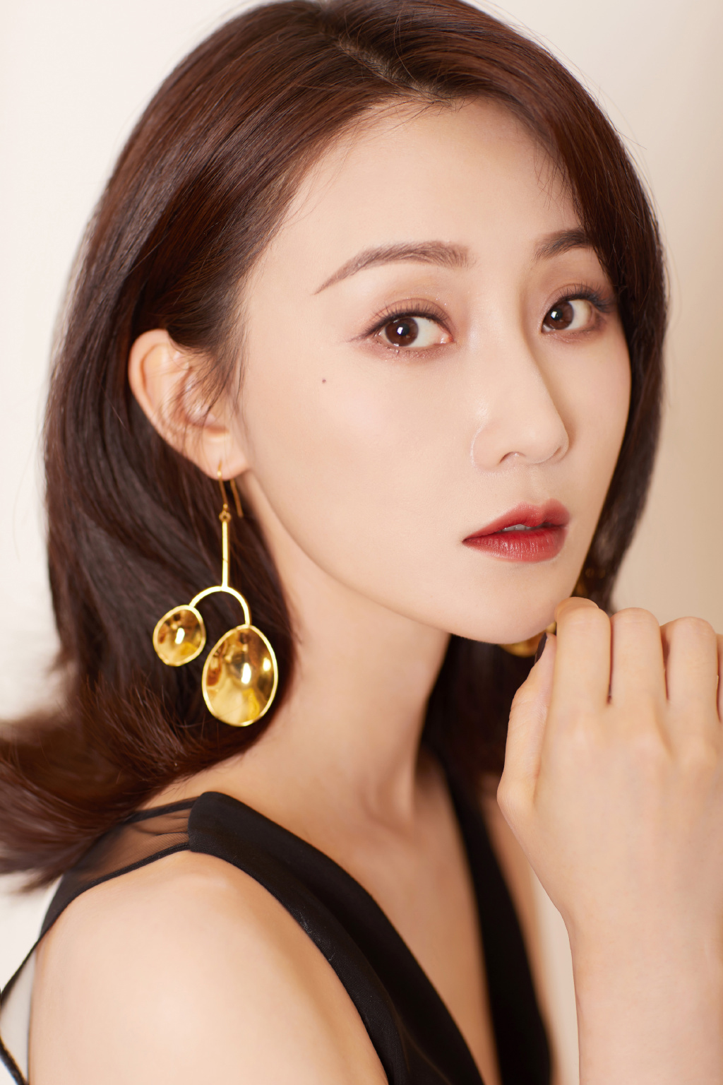 中国内地辽宁省大连女演员林鹏时尚干练活动写真图片图片